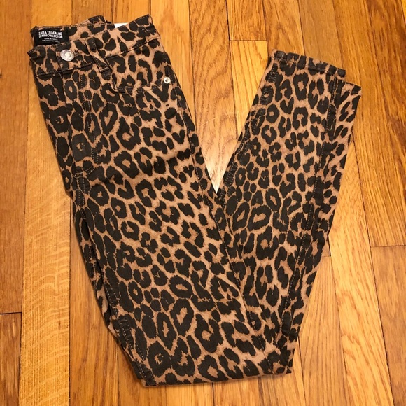 Leopard Jeans - Picture 2 of 11